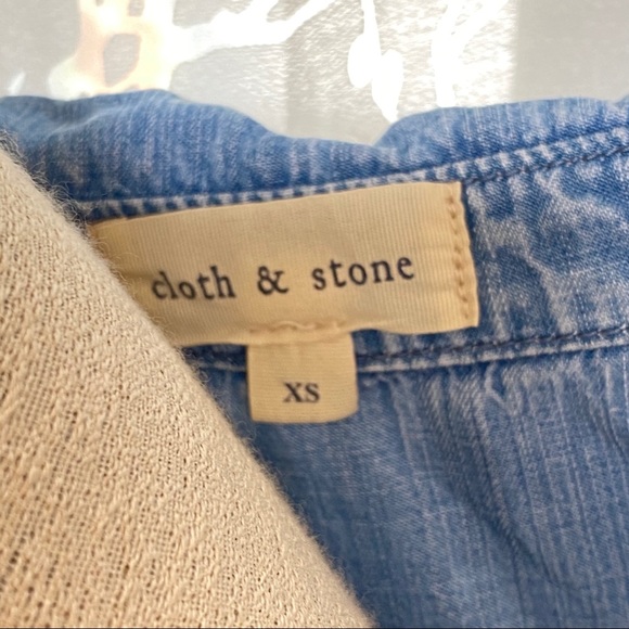 Cloth + Stone tie dye blue chambray collared button down top shirt 1/2 sleeves - Picture 8 of 10